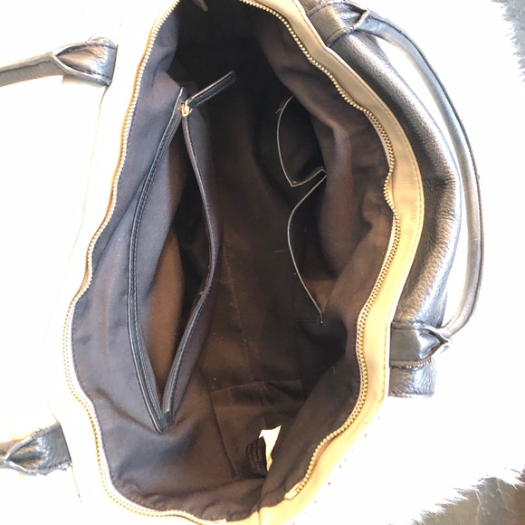 Vince Camuto leather purse, GUC - Picture 12 of 15